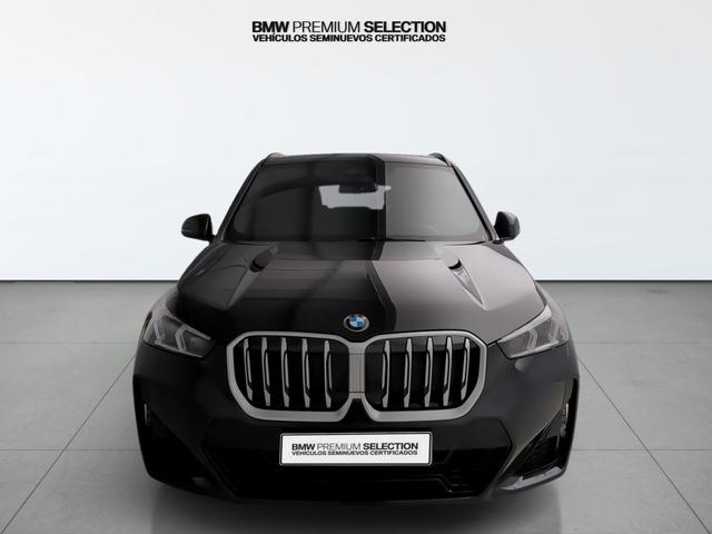 BMW X1 sDrive20i color Negro. Año 2023. 125KW(170CV). Híbrido Electro/Gasolina. En concesionario Automotor Premium Velázquez - Málaga de Málaga