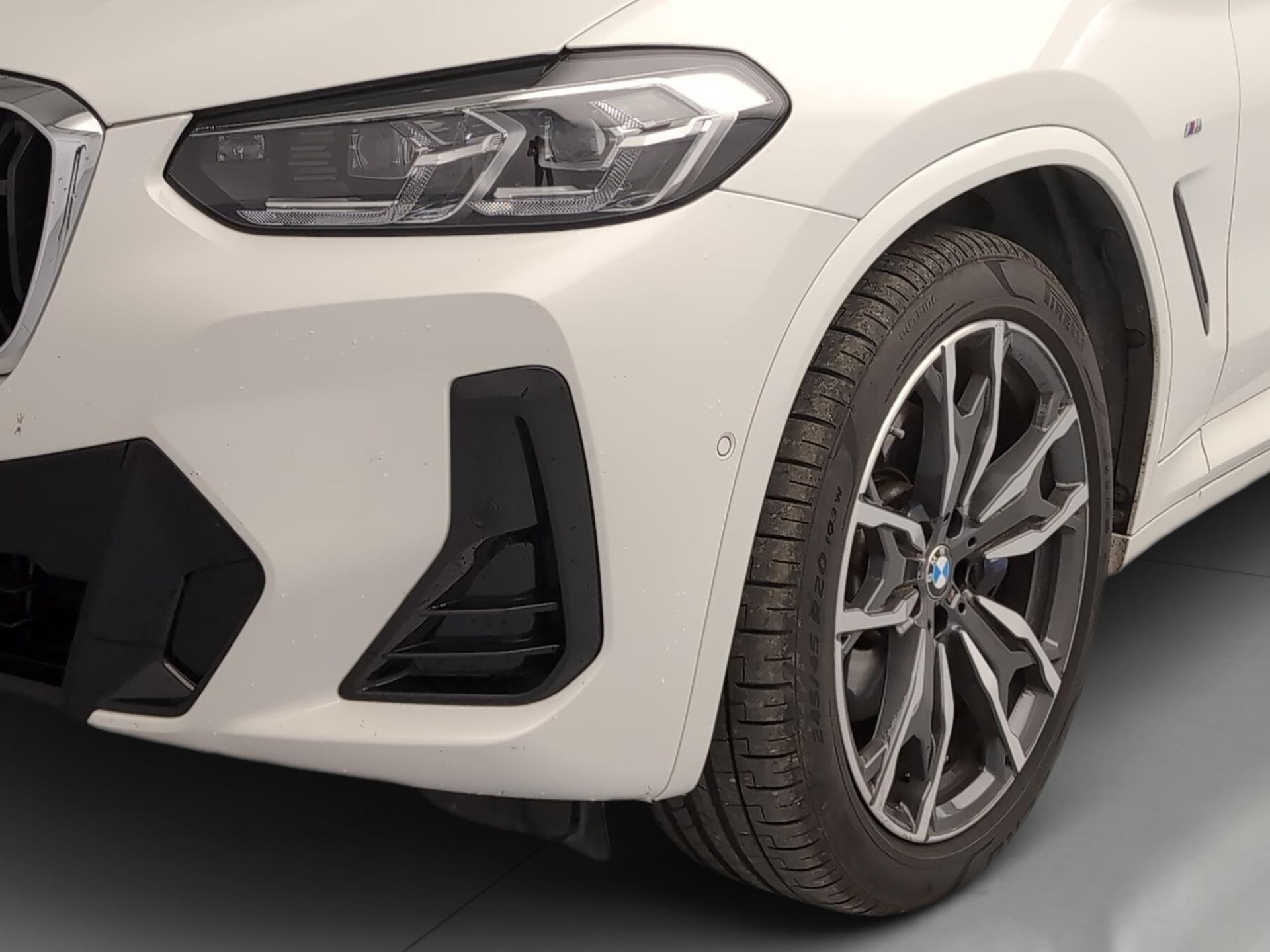 BMW X4 M40d color Blanco. Año 2024. 250KW(340CV). Diésel. En concesionario Automotor Premium Viso - Málaga de Málaga