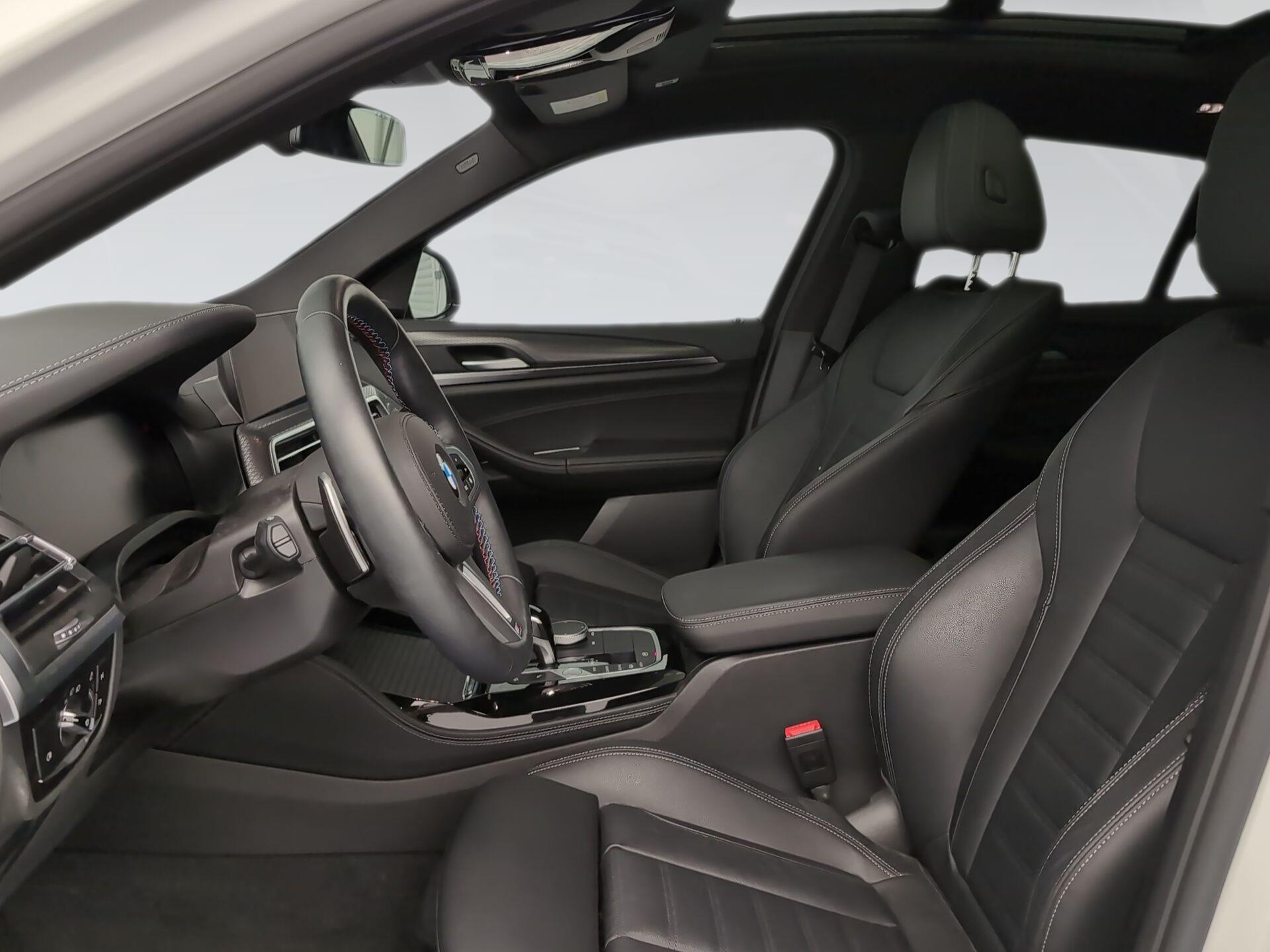 BMW X4 M40d color Blanco. Año 2024. 250KW(340CV). Diésel. En concesionario Automotor Premium Viso - Málaga de Málaga