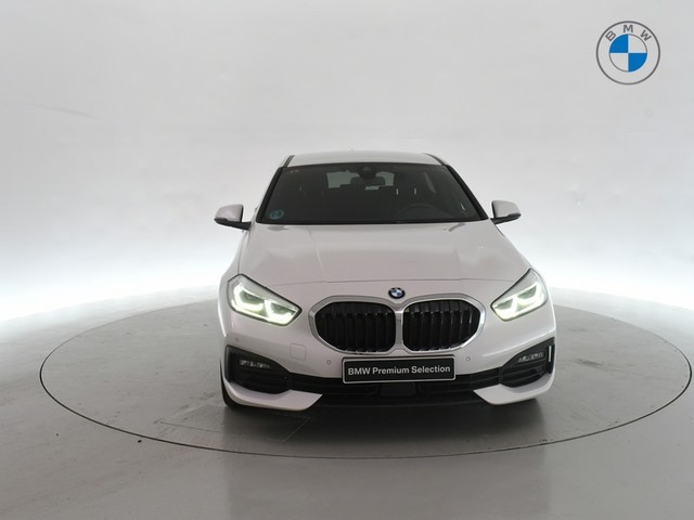 BMW Serie 1 116d color Blanco. Año 2021. 85KW(116CV). Diésel. En concesionario BYmyCAR Madrid - Alcalá de Madrid