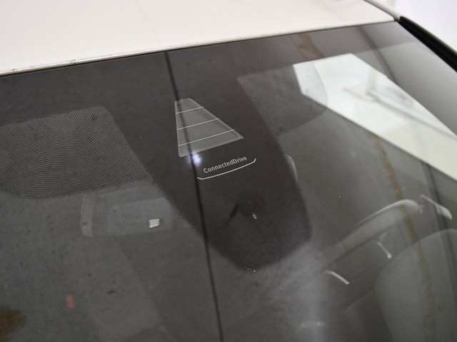 BMW Serie 1 116d color Blanco. Año 2021. 85KW(116CV). Diésel. En concesionario BYmyCAR Madrid - Alcalá de Madrid
