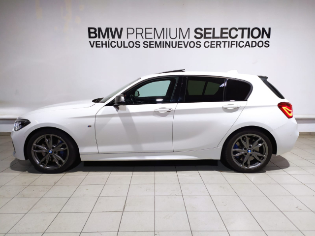 BMW Serie 1 M140i color Blanco. Año 2017. 250KW(340CV). Gasolina. En concesionario Hispamovil Elche de Alicante