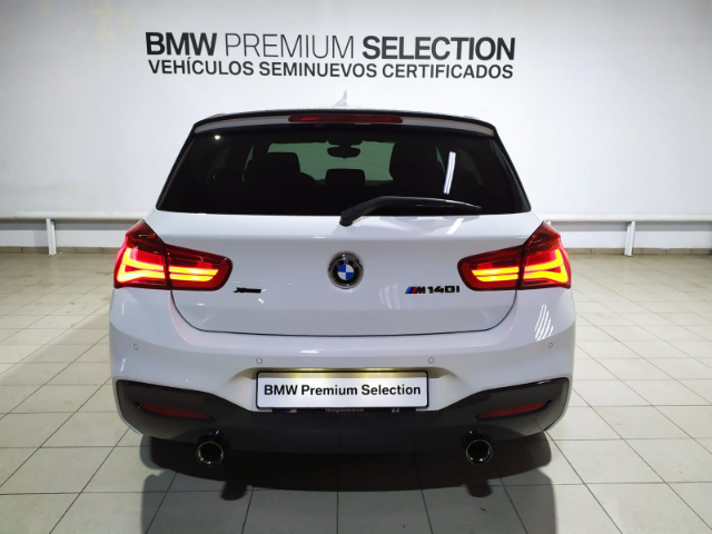 BMW Serie 1 M140i color Blanco. Año 2017. 250KW(340CV). Gasolina. En concesionario Hispamovil Elche de Alicante
