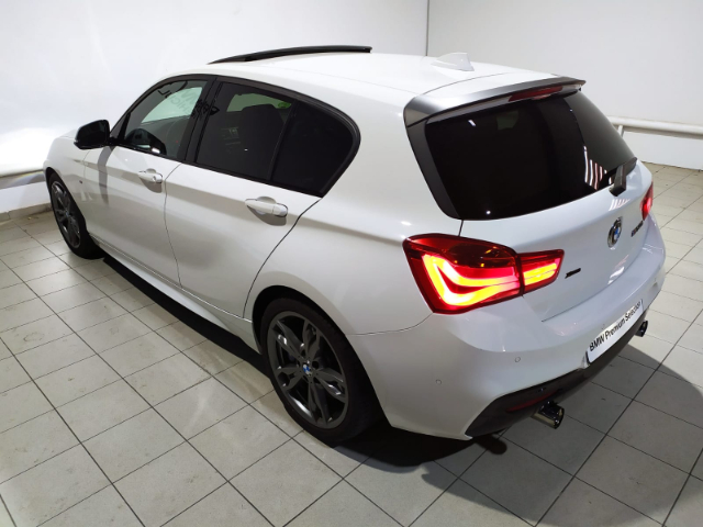 BMW Serie 1 M140i color Blanco. Año 2017. 250KW(340CV). Gasolina. En concesionario Hispamovil Elche de Alicante