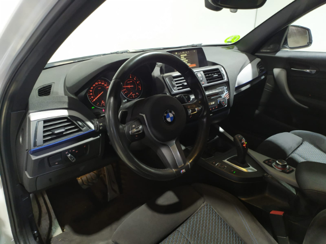 BMW Serie 1 M140i color Blanco. Año 2017. 250KW(340CV). Gasolina. En concesionario Hispamovil Elche de Alicante