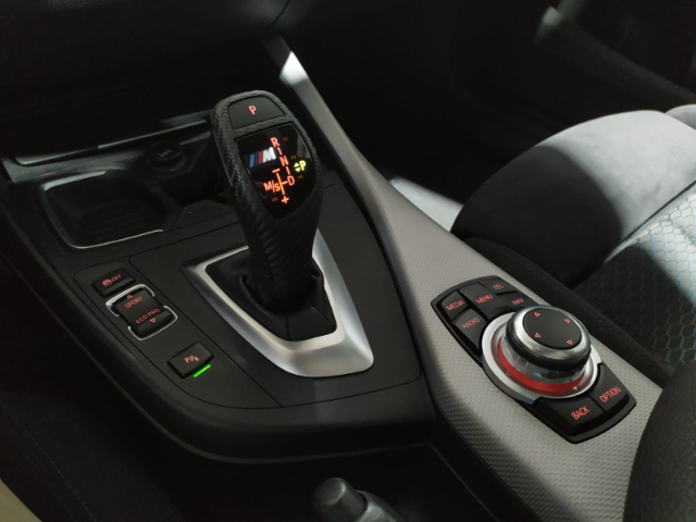 BMW Serie 1 M140i color Blanco. Año 2017. 250KW(340CV). Gasolina. En concesionario Hispamovil Elche de Alicante