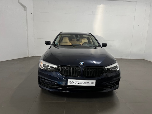 BMW Serie 5 520d Touring color Azul. Año 2020. 140KW(190CV). Diésel. En concesionario Amiocar S.A. de Coruña