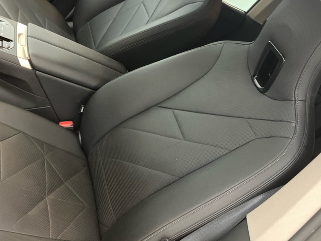 BMW iX xDrive40 color Gris. Año 2022. 240KW(326CV). Eléctrico. En concesionario Proa Premium Palma de Illes Balears