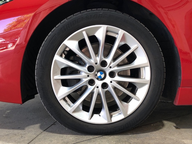 BMW Serie 1 116d color Rojo. Año 2020. 85KW(116CV). Diésel. En concesionario Movilnorte El Plantio de Madrid