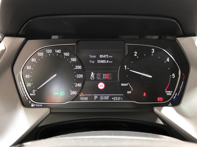 BMW Serie 1 116d color Rojo. Año 2020. 85KW(116CV). Diésel. En concesionario Movilnorte El Plantio de Madrid