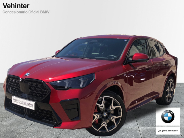 BMW X2 sDrive20i color Rojo. Año 2024. 125KW(170CV). Gasolina. En concesionario Vehinter Getafe de Madrid