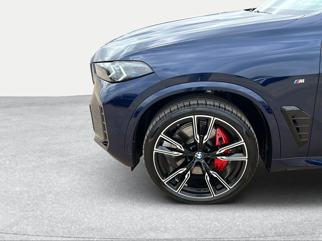BMW X5 xDrive40d color Azul. Año 2025. 259KW(352CV). Diésel. En concesionario San Pablo Motor | Su Eminencia de Sevilla