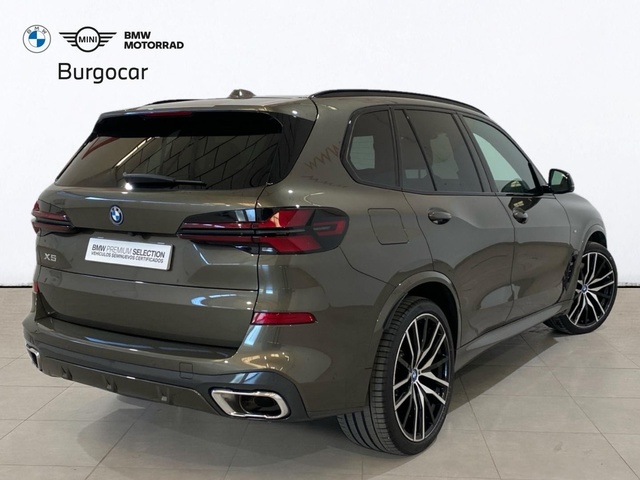 BMW X5 xDrive50e color Marrón. Año 2023. 360KW(489CV). Híbrido Electro/Gasolina. En concesionario Motor Gorbea de Álava