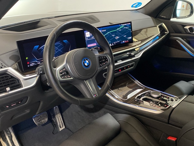 BMW X5 xDrive50e color Marrón. Año 2023. 360KW(489CV). Híbrido Electro/Gasolina. En concesionario Motor Gorbea de Álava