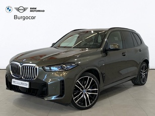 Fotos de BMW X5 xDrive50e color Marrón. Año 2023. 360KW(489CV). Híbrido Electro/Gasolina. En concesionario Motor Gorbea de Álava