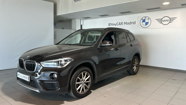 BMW X1 sDrive18d color Marrón. Año 2018. 110KW(150CV). Diésel. En concesionario BYmyCAR Madrid - Alcalá de Madrid