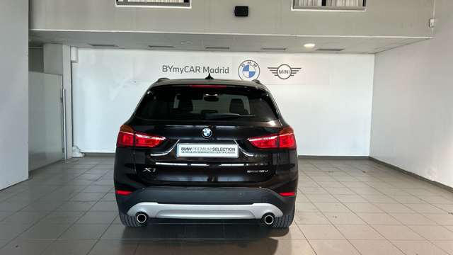 BMW X1 sDrive18d color Marrón. Año 2018. 110KW(150CV). Diésel. En concesionario BYmyCAR Madrid - Alcalá de Madrid