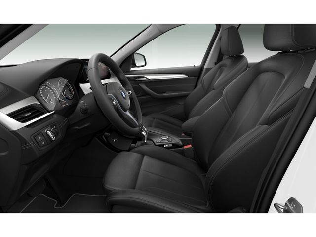 BMW X1 xDrive25d color Blanco. Año 2021. 170KW(231CV). Diésel. En concesionario San Rafael Motor LUCENA, S.L. de Córdoba