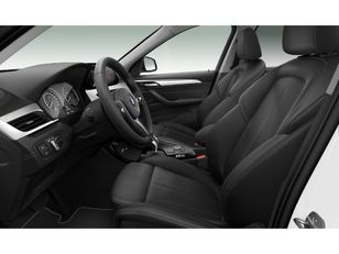 Fotos de BMW X1 xDrive25d color Blanco. Año 2021. 170KW(231CV). Diésel. En concesionario San Rafael Motor LUCENA, S.L. de Córdoba