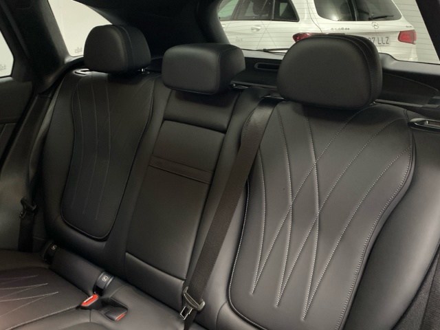 Mercedes-Benz GLC 300 - 11