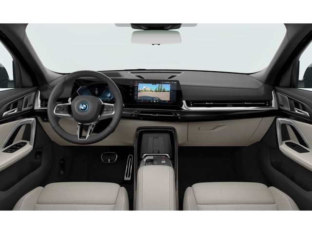 BMW iX2 eDrive20 color Negro. Año 2024. 150KW(204CV). Eléctrico. En concesionario Móvil Begar Alicante de Alicante
