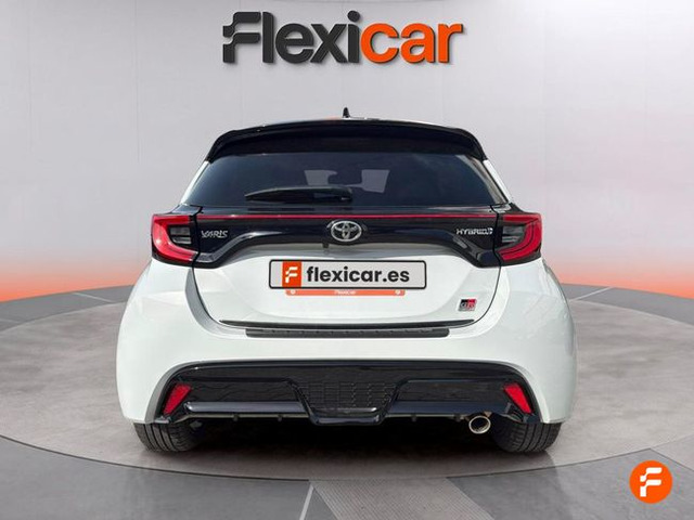 Foto 8 Toyota Yaris 1.5 120H GR-Sport 85 kW (116 CV)