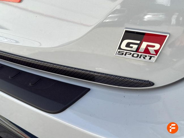 Foto 11 Toyota Yaris 1.5 120H GR-Sport 85 kW (116 CV)