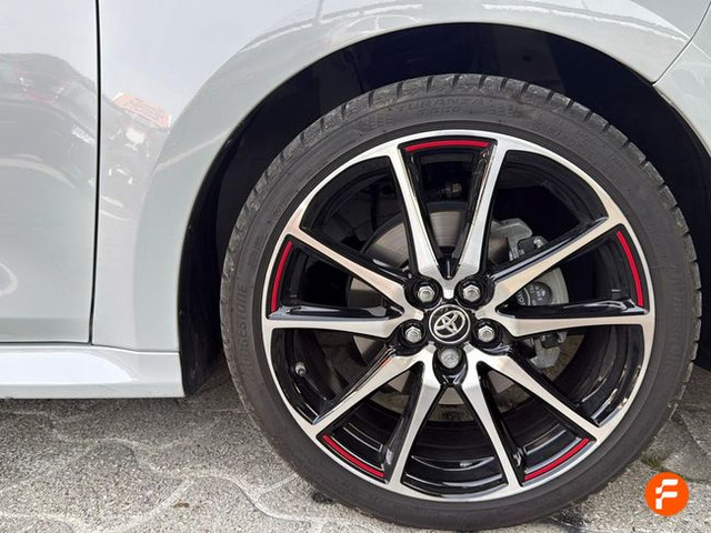 Foto 30 Toyota Yaris 1.5 120H GR-Sport 85 kW (116 CV)