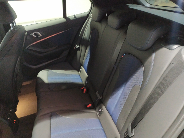 BMW Serie 1 116d color Negro. Año 2021. 85KW(116CV). Diésel. En concesionario Hispamovil Elche de Alicante
