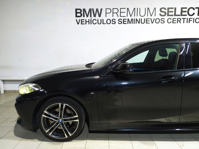 BMW Serie 1 116d color Negro. Año 2021. 85KW(116CV). Diésel. En concesionario Hispamovil Elche de Alicante