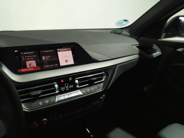 BMW Serie 1 116d color Negro. Año 2021. 85KW(116CV). Diésel. En concesionario Hispamovil Elche de Alicante
