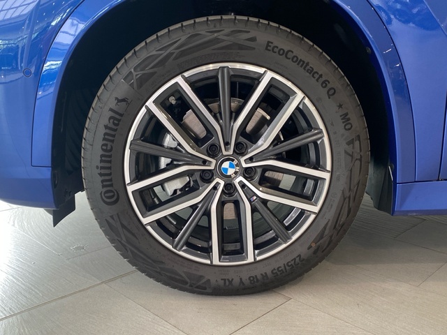 BMW X1 sDrive20d color Azul. Año 2024. 120KW(163CV). Híbrido Electro/Diesel. En concesionario Burgocar (Bmw y Mini) de Burgos