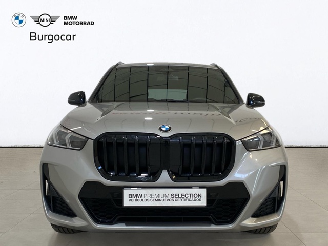 BMW X1 sDrive20d color Gris Plata. Año 2024. 120KW(163CV). Híbrido Electro/Diesel. En concesionario Motor Gorbea de Álava