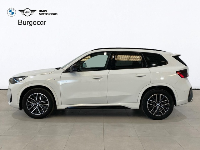 BMW X1 sDrive20d color Blanco. Año 2024. 120KW(163CV). Híbrido Electro/Diesel. En concesionario Burgocar (Bmw y Mini) de Burgos