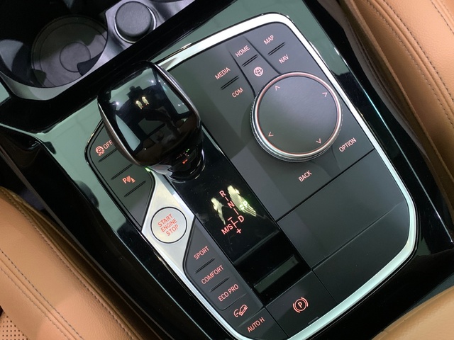 BMW X3 xDrive20d color Negro. Año 2023. 140KW(190CV). Diésel. En concesionario Celtamotor Lalín de Pontevedra