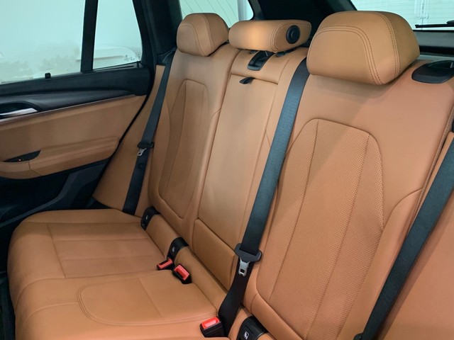 BMW X3 xDrive20d color Negro. Año 2023. 140KW(190CV). Diésel. En concesionario Celtamotor Lalín de Pontevedra