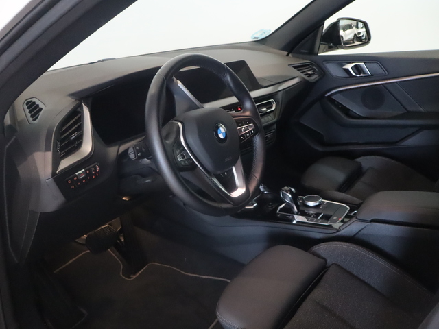 BMW Serie 2 218d Gran Coupe color Blanco. Año 2024. 110KW(150CV). Diésel. En concesionario Pruna Motor, S.L de Barcelona