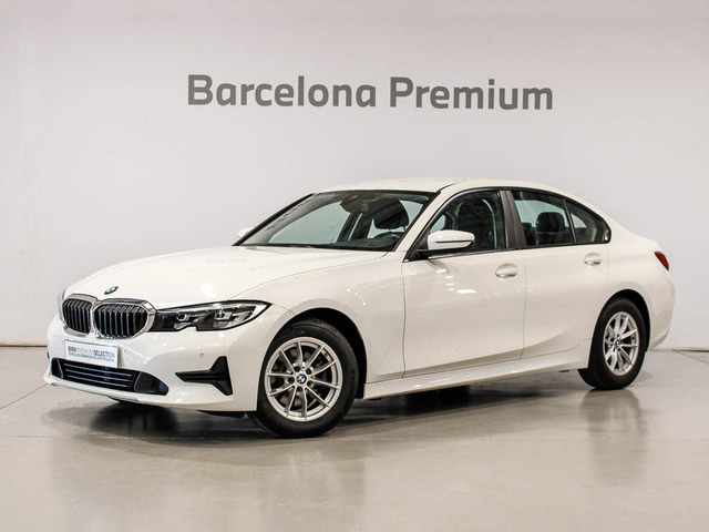 BMW Serie 3 320d color Blanco. Año 2020. 140KW(190CV). Diésel. En concesionario Barcelona Premium -- GRAN VIA de Barcelona