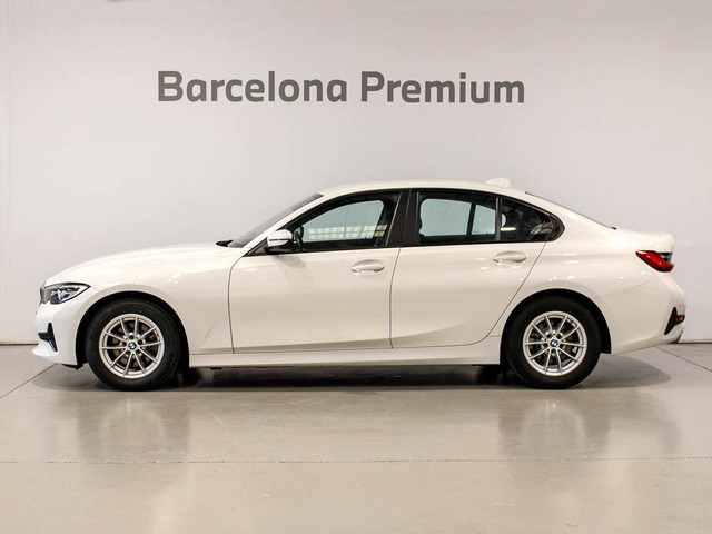 BMW Serie 3 320d color Blanco. Año 2020. 140KW(190CV). Diésel. En concesionario Barcelona Premium -- GRAN VIA de Barcelona