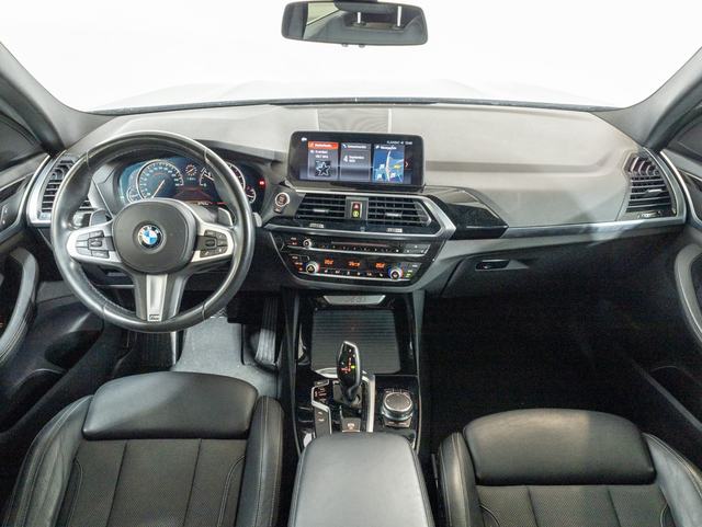 BMW X3 xDrive20d color Negro. Año 2018. 140KW(190CV). Diésel. En concesionario Oliva Motor Girona de Girona