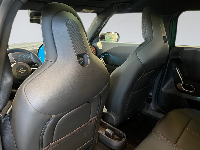 fotoG 16 del MINI MINI Aceman John Cooper Works E 190 kW (258 CV) 258cv Eléctrico del 2025 en Girona