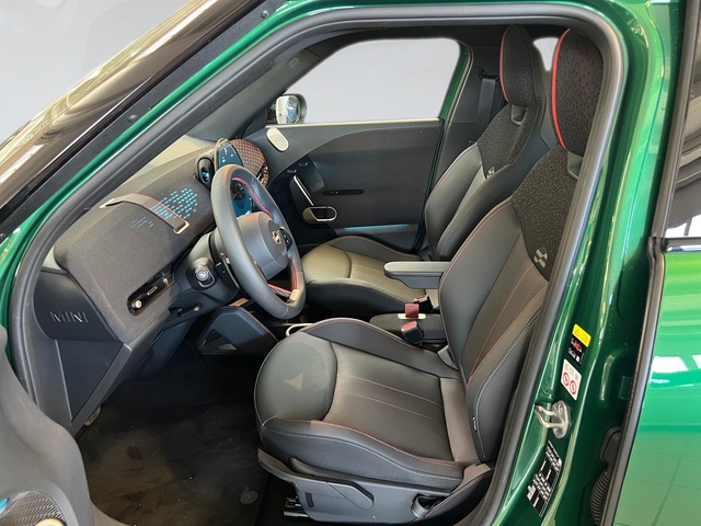 fotoG 18 del MINI MINI Aceman John Cooper Works E 190 kW (258 CV) 258cv Eléctrico del 2025 en Girona