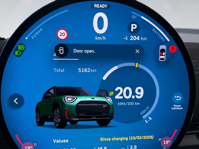 fotoG 25 del MINI MINI Aceman John Cooper Works E 190 kW (258 CV) 258cv Eléctrico del 2025 en Girona