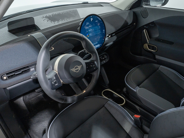 fotoG 11 del MINI MINI Aceman E 135 kW (184 CV) 184cv Eléctrico del 2025 en Girona