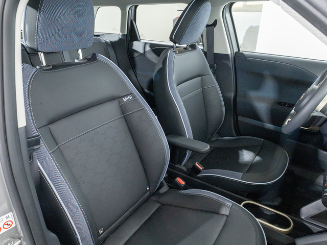 fotoG 16 del MINI MINI Aceman E 135 kW (184 CV) 184cv Eléctrico del 2025 en Girona