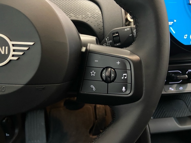 fotoG 25 del MINI MINI Countryman E 150 kW (204 CV) 204cv Eléctrico del 2025 en Girona