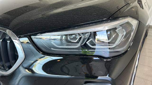 BMW X1 xDrive25e color Negro. Año 2021. 162KW(220CV). Híbrido Electro/Gasolina. En concesionario BYmyCAR Madrid - Alcalá de Madrid