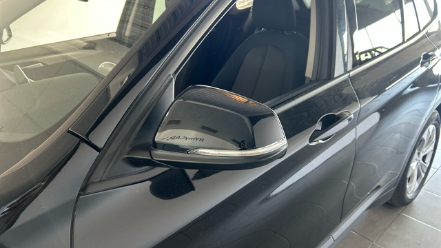 BMW X1 xDrive25e color Negro. Año 2021. 162KW(220CV). Híbrido Electro/Gasolina. En concesionario BYmyCAR Madrid - Alcalá de Madrid