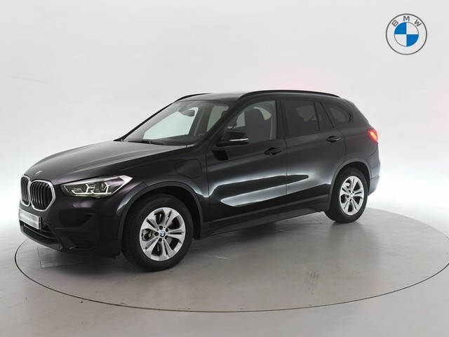 BMW X1 xDrive25e color Negro. Año 2021. 162KW(220CV). Híbrido Electro/Gasolina. En concesionario BYmyCAR Madrid - Alcalá de Madrid