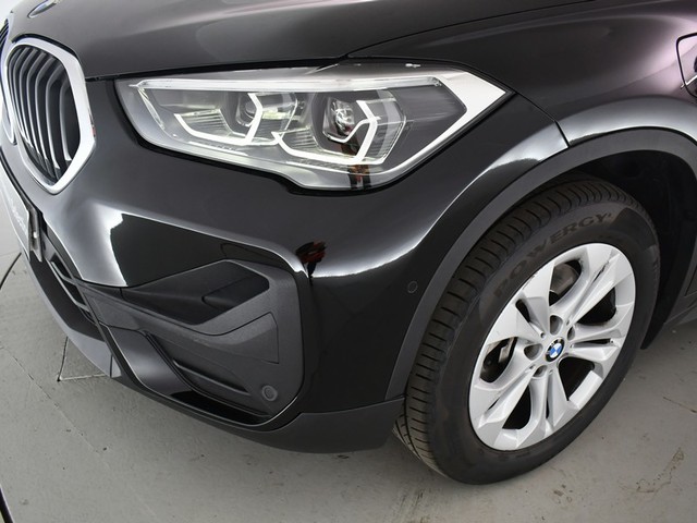 BMW X1 xDrive25e color Negro. Año 2021. 162KW(220CV). Híbrido Electro/Gasolina. En concesionario BYmyCAR Madrid - Alcalá de Madrid